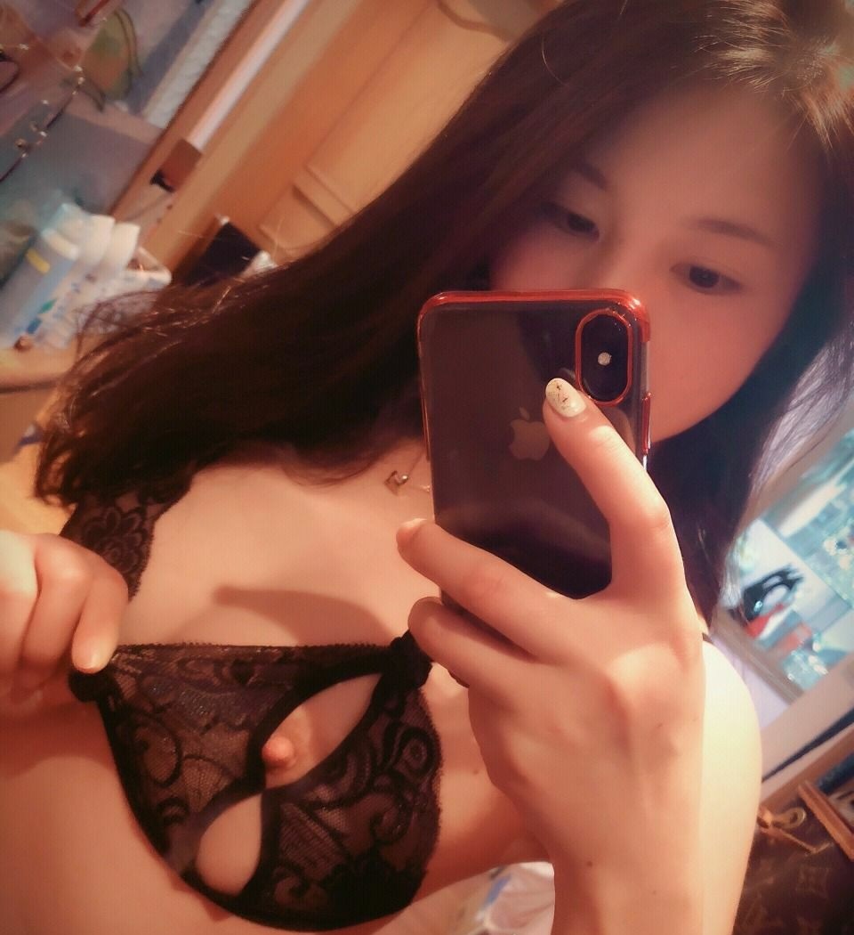 隔壁的騷婦總是對我搔首弄姿