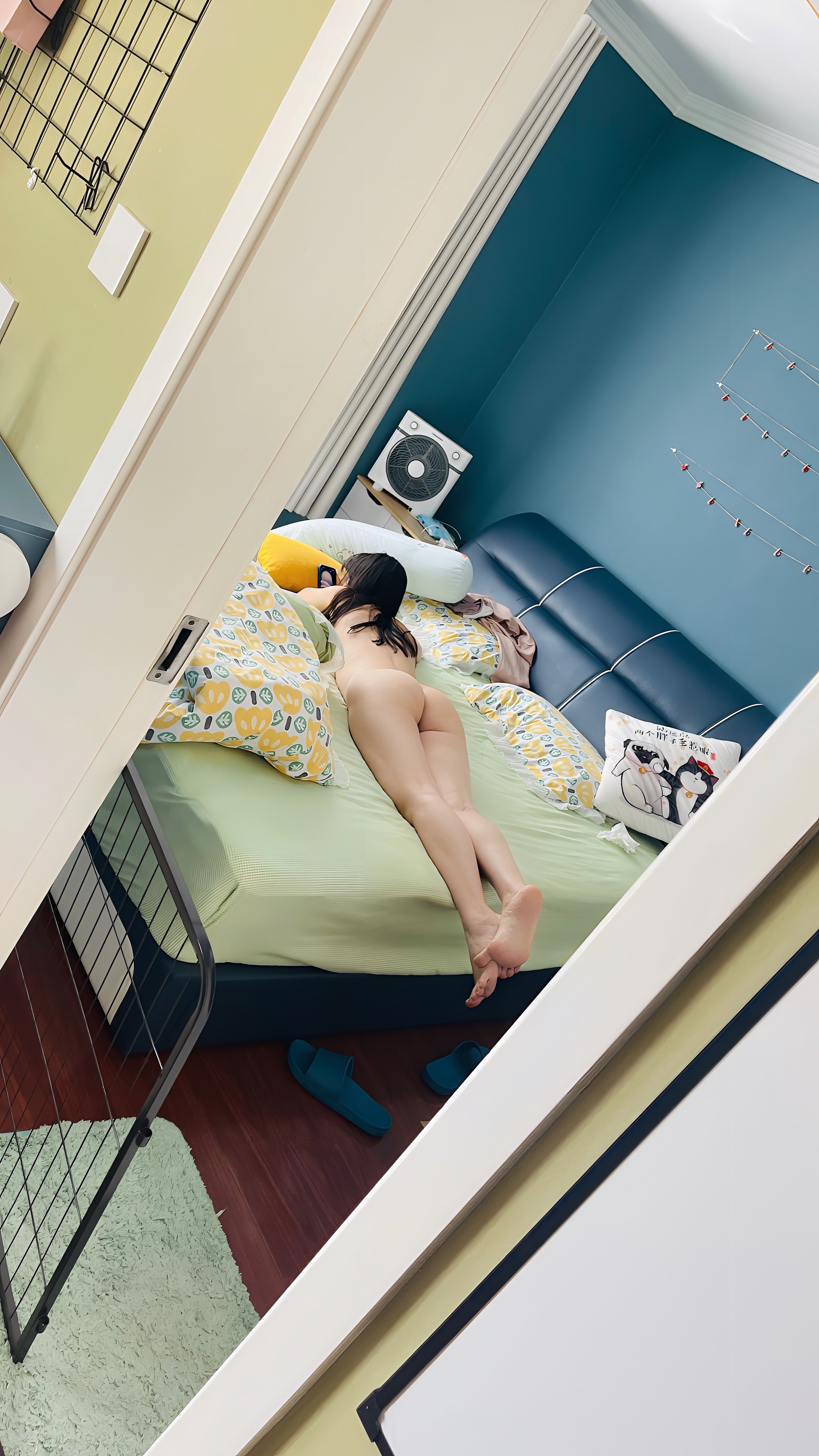 居家發騷的母狗們
