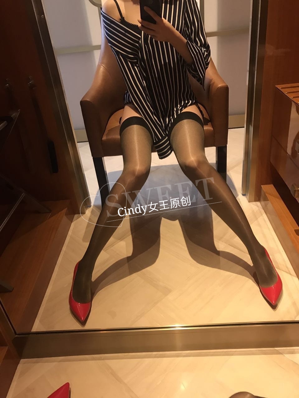 美腿圖片欣賞2022122601