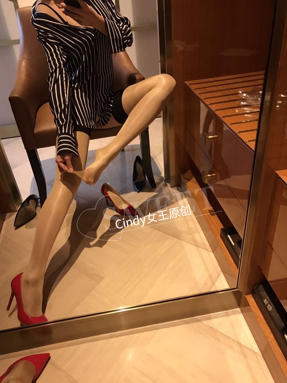 美腿圖片欣賞2022122602