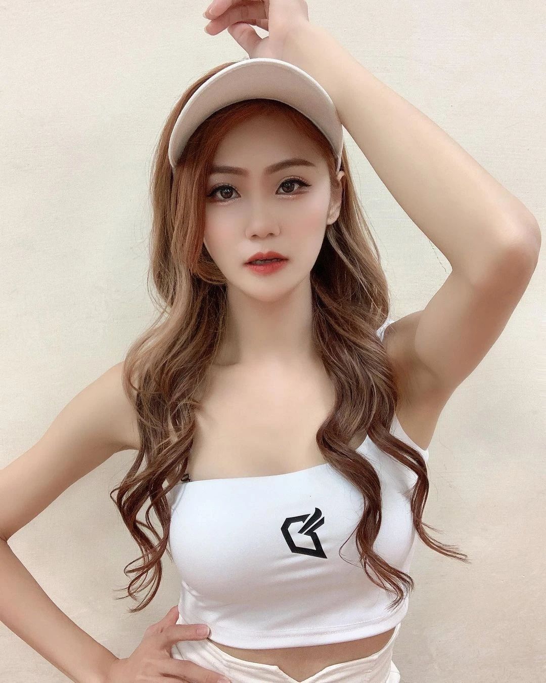 大的來了！臺妹拉拉隊請求上上對抗
