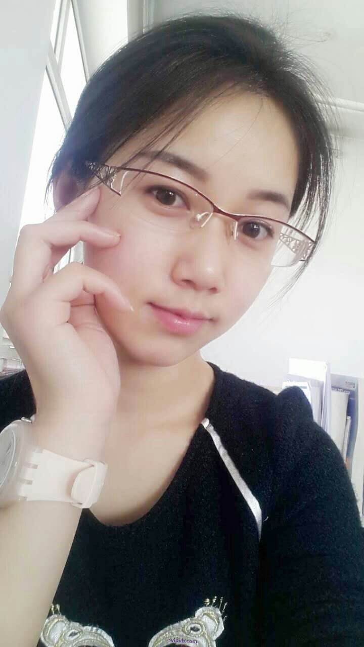 你有8000元是會選擇充給技師還是愿意來干小騷精呢