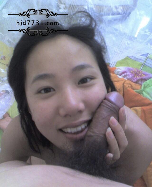 露臉反差的妹子