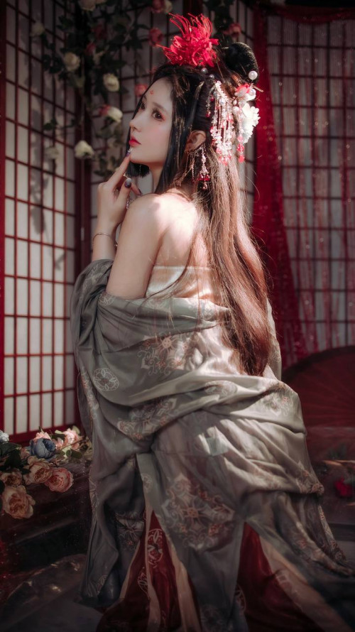 年輕的肉體總讓人癡迷