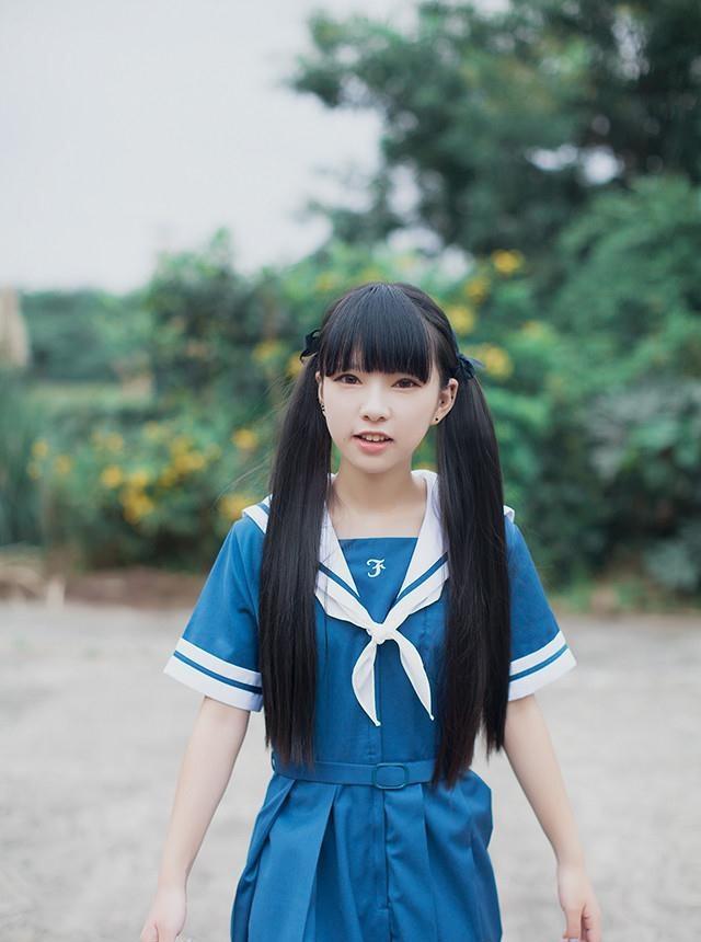 一個清純性感美女夏休學生時代