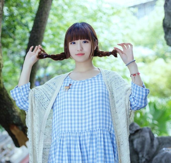嬌巧甜美可愛少女戶外陽光秀雅嬌嫩唯美性感寫真