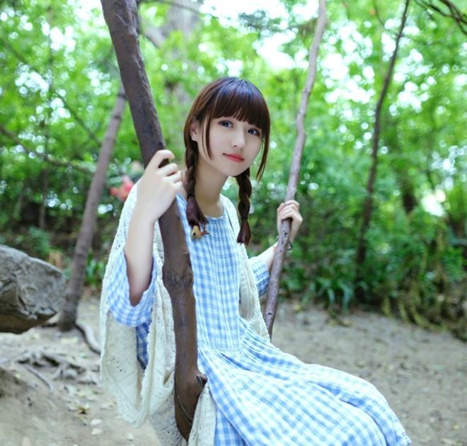 嬌巧甜美可愛少女戶外陽光秀雅嬌嫩唯美性感寫真