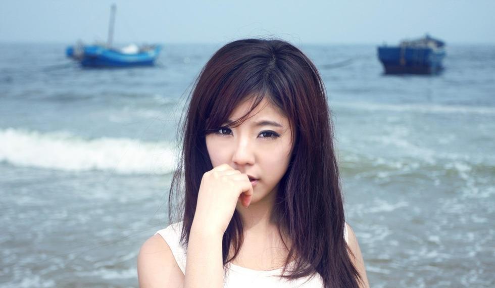 清純美女趙奕歡海邊寫真曝光