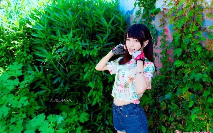 單車?yán)泵贸浅菤g樂笑顏明媚動人寫真