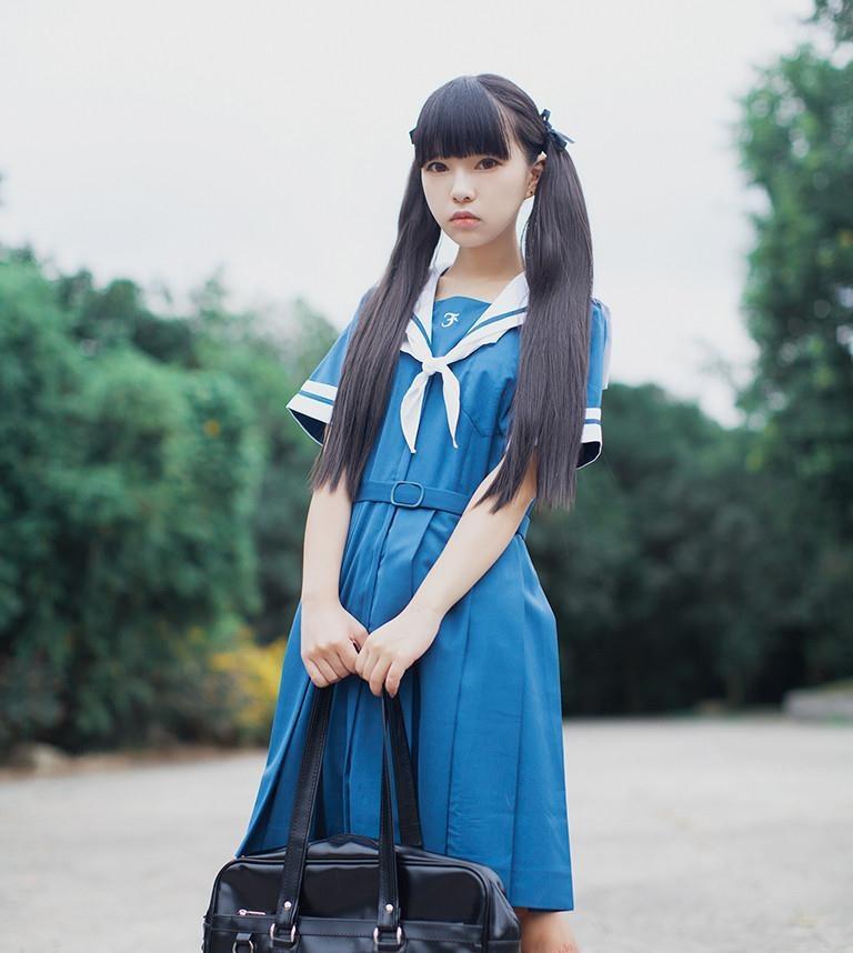 一個清純性感美女夏休學生時代