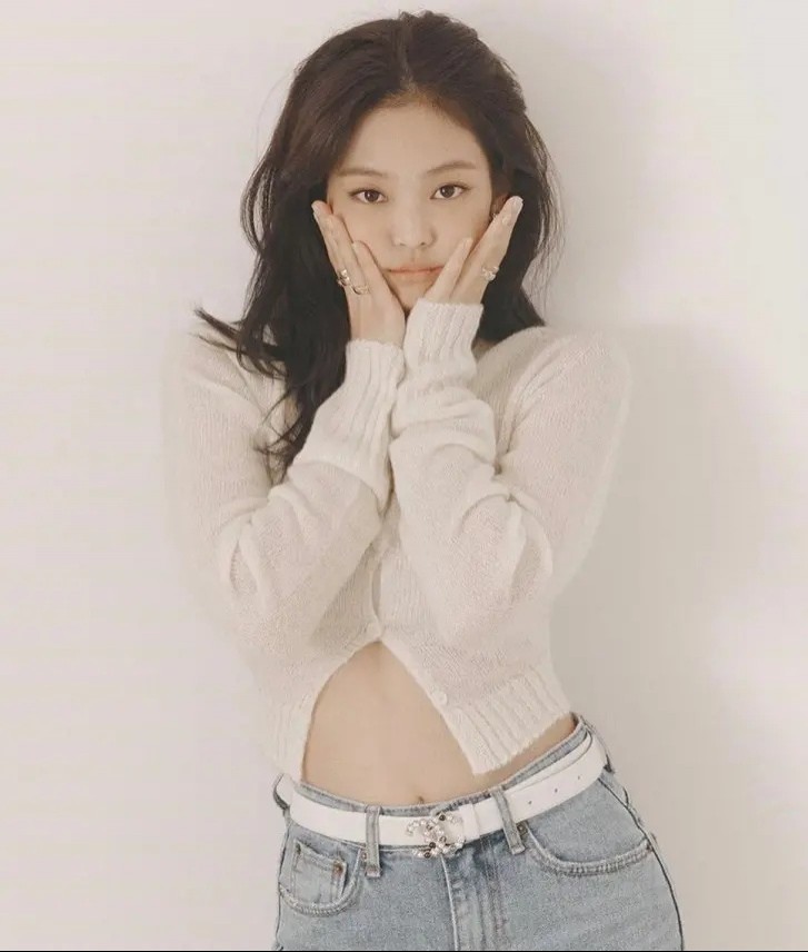 Jennie質感雜志封面寫真圖片