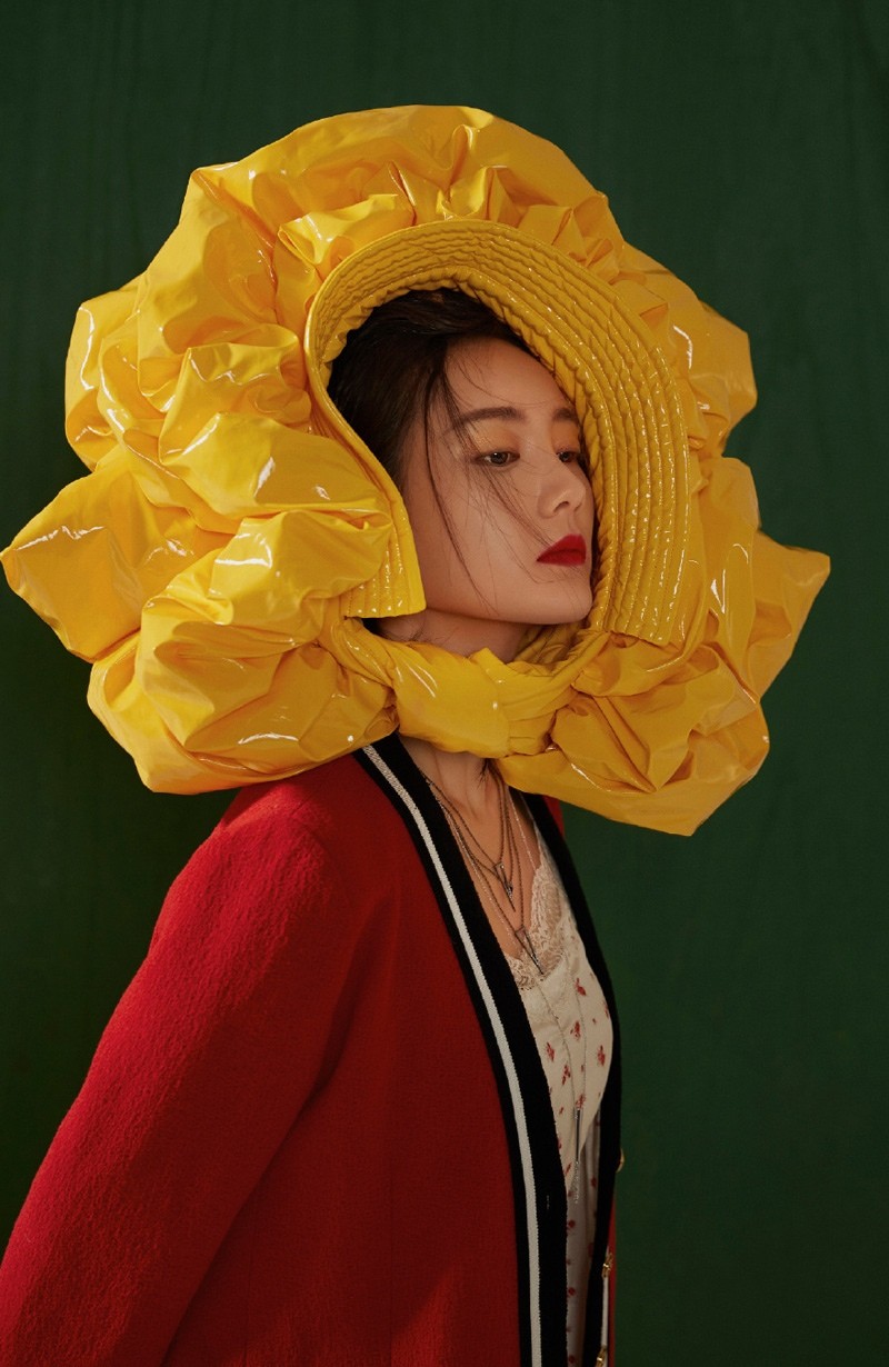 李一桐個(gè)性寫真大片