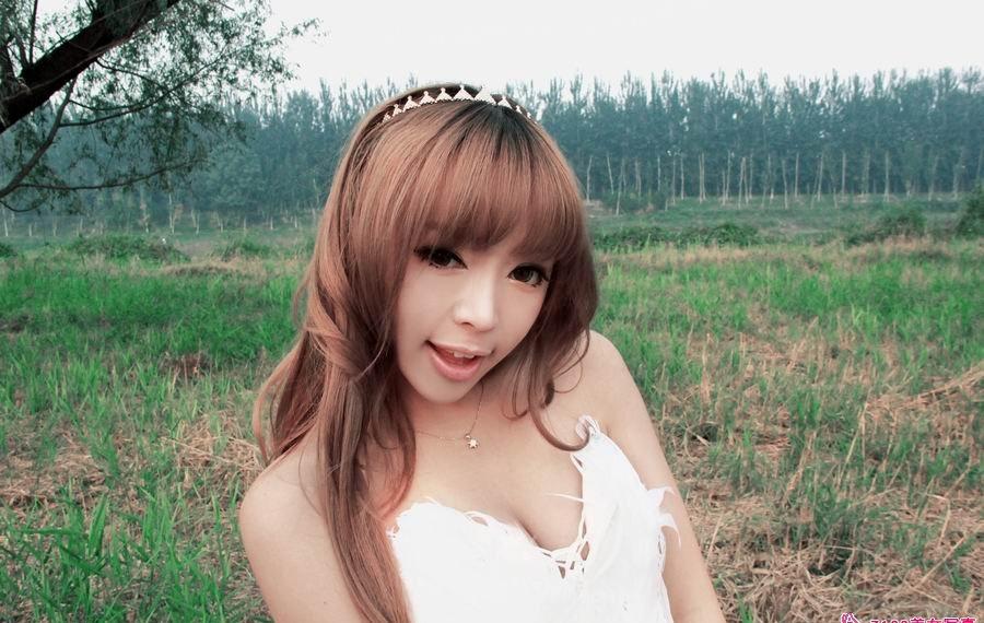 裴紫綺自由自在野外美拍寫真