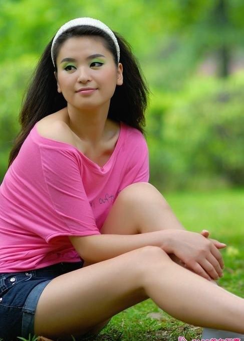 嶺南美女們盡展風情圖片
