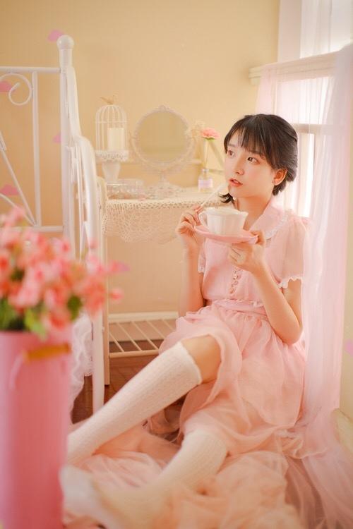 女孩房間