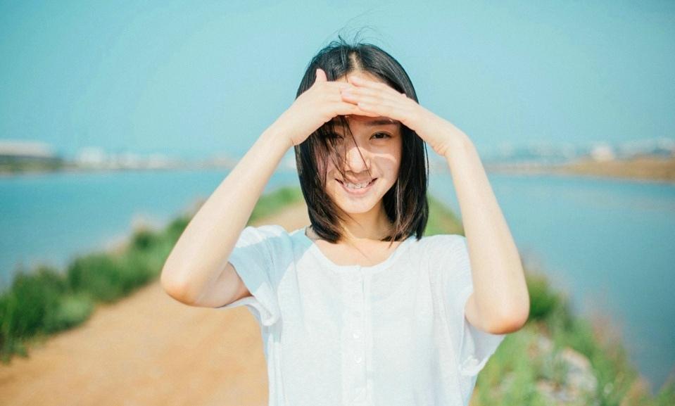 文藝小清新妹子夏天治愈系時尚寫真