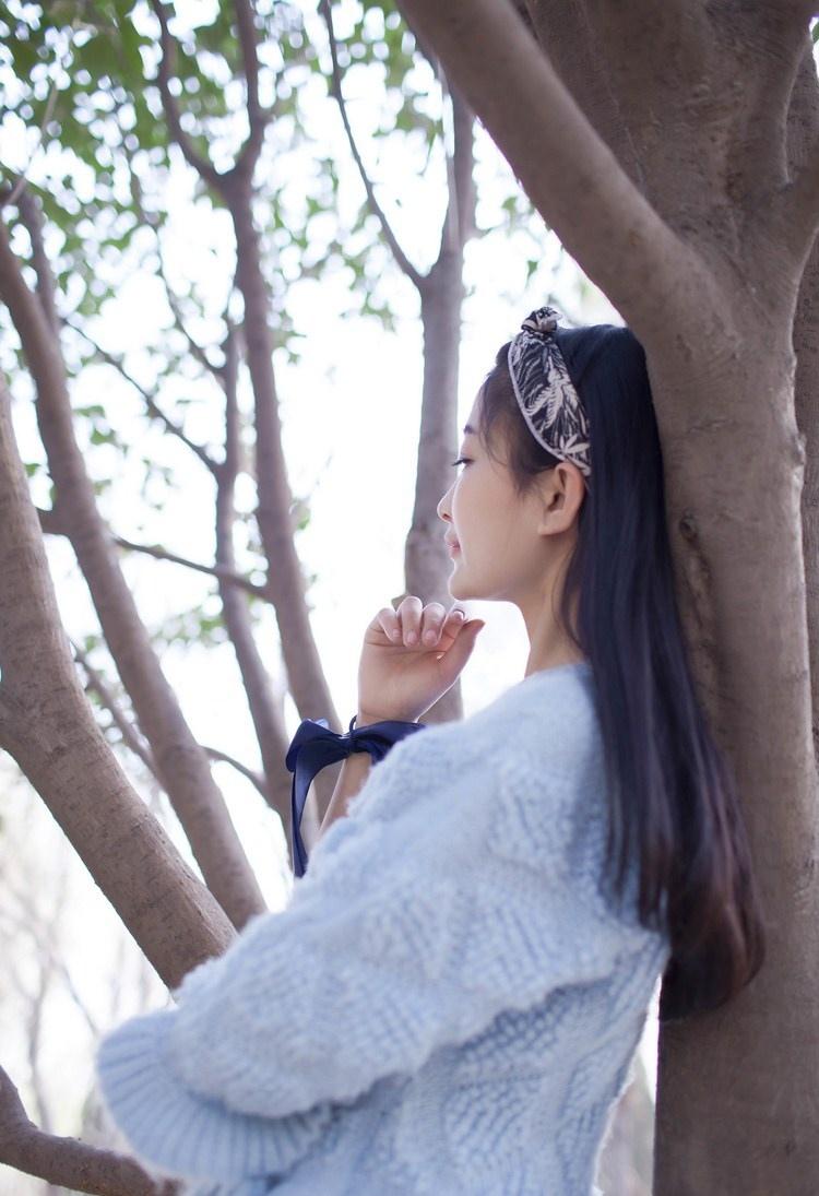 青春嬌美圓臉不良美少女老師