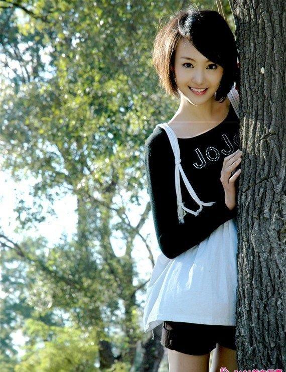 當紅玉女鄭爽時尚寫真