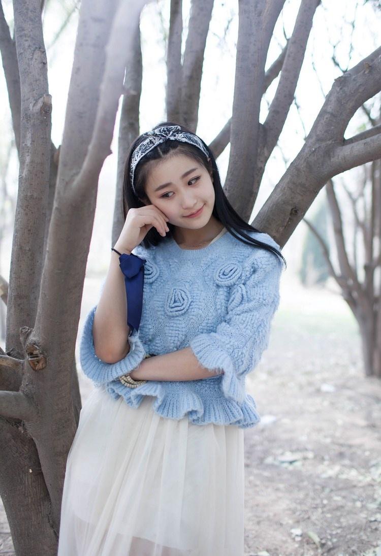 青春嬌美圓臉不良美少女老師
