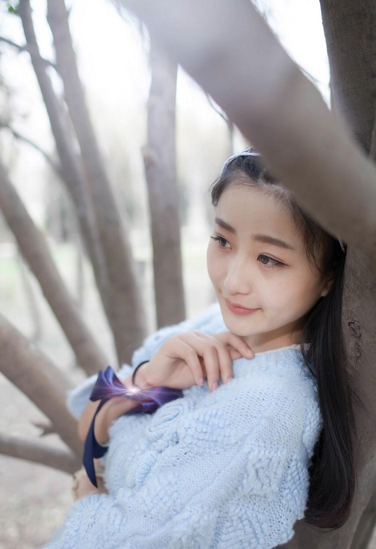 青春嬌美圓臉不良美少女老師