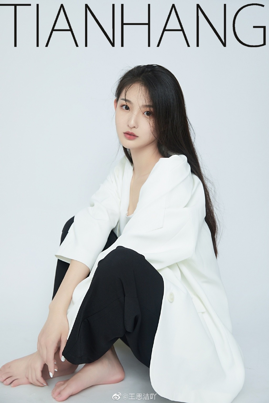 王思潔白衣清爽純美寫真圖片