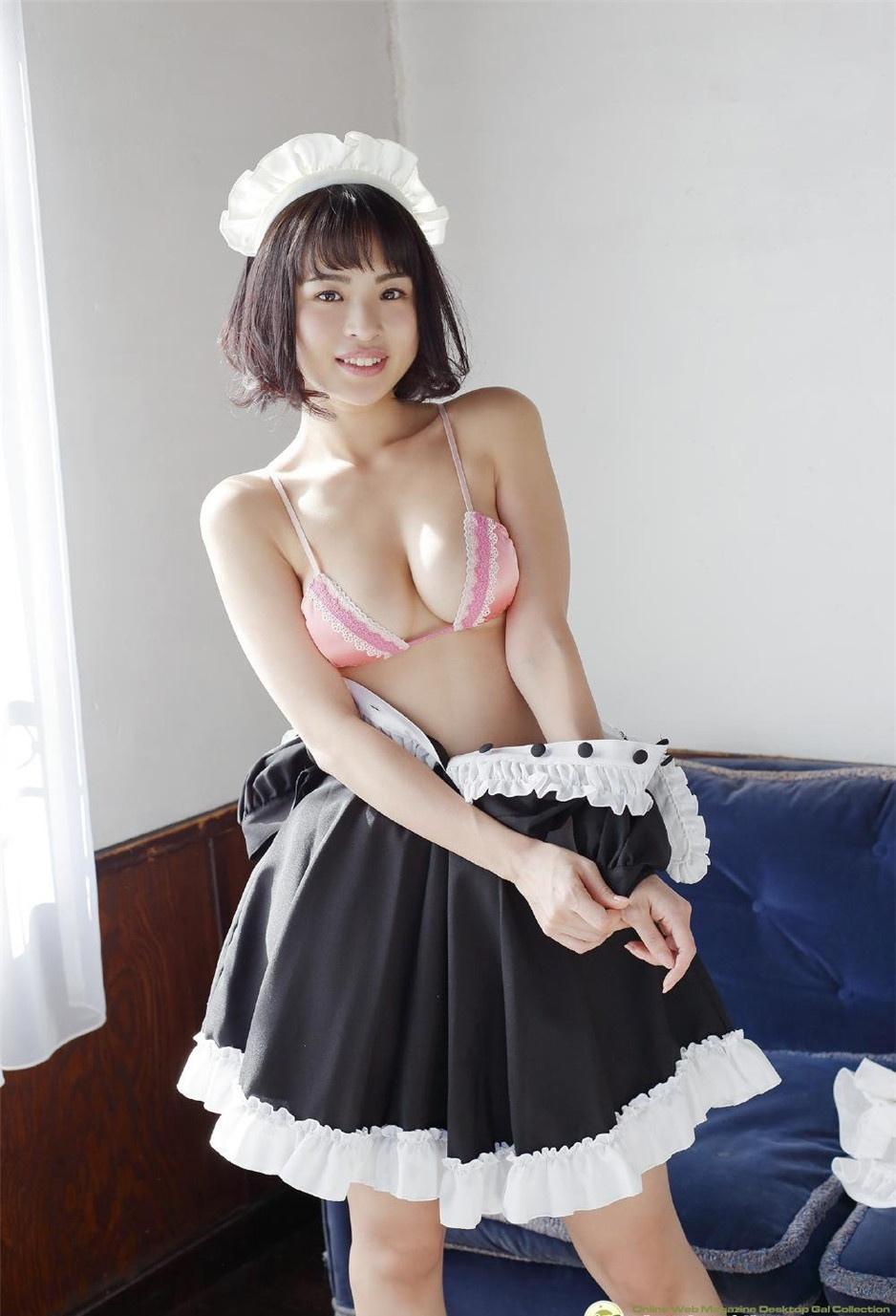 90后短發(fā)女神性感撩人女仆裝寫真