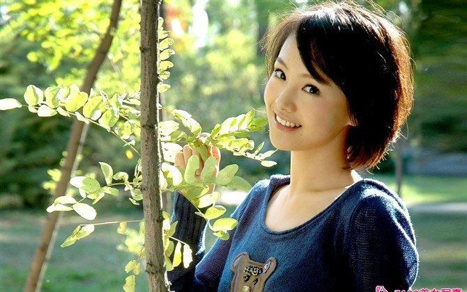 當紅玉女鄭爽時尚寫真