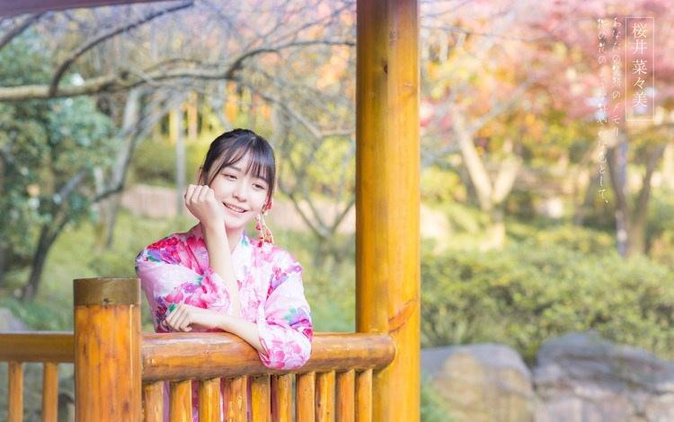 嬌艷欲滴的粉紅佳人純真笑容和服唯美圖