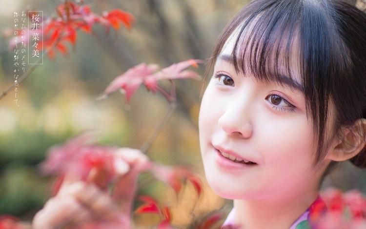 嬌艷欲滴的粉紅佳人純真笑容和服唯美圖