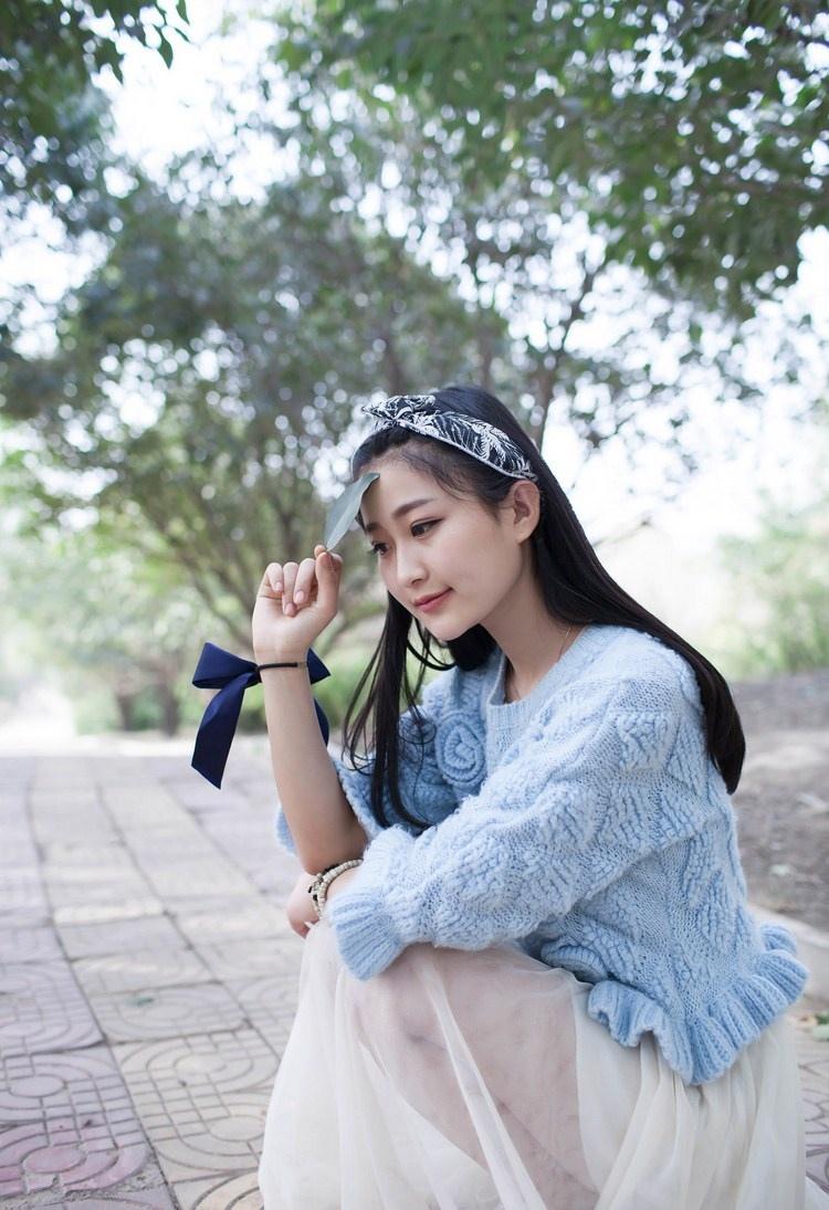 青春嬌美圓臉不良美少女老師