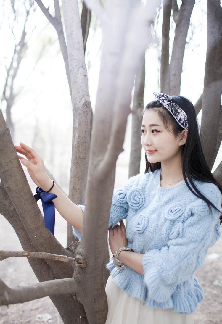 青春嬌美圓臉不良美少女老師