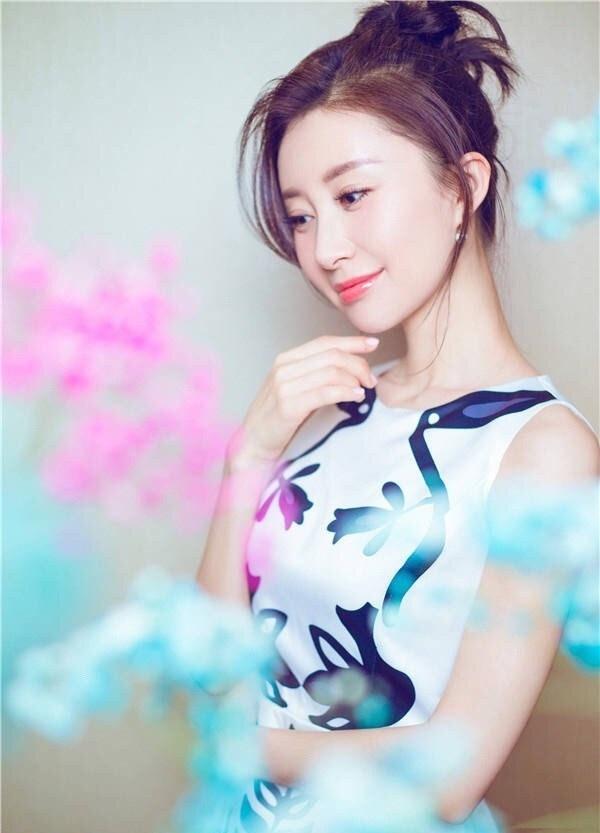 舒暢清新爛漫寫真氣質優雅
