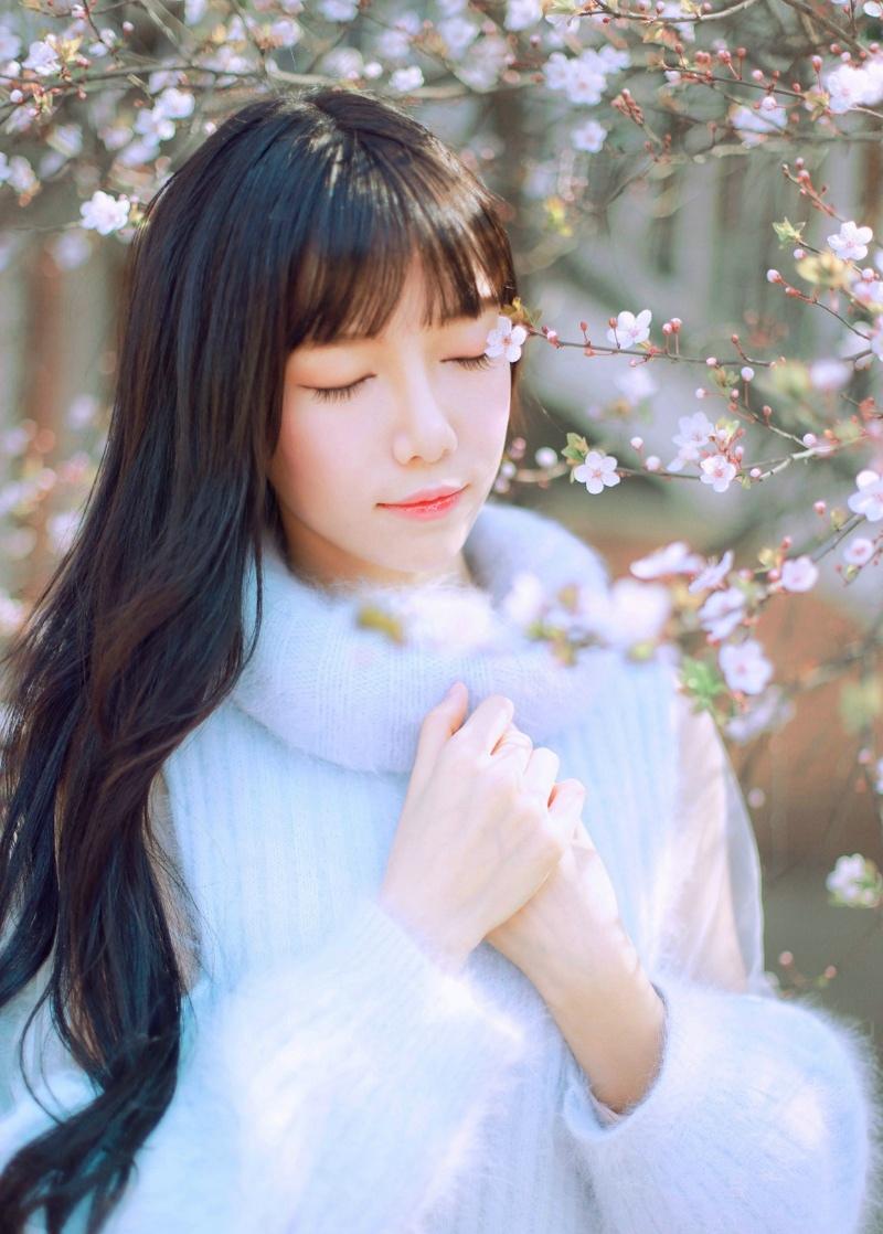 清純性感美女李大夢櫻花雨中的絕美寫真