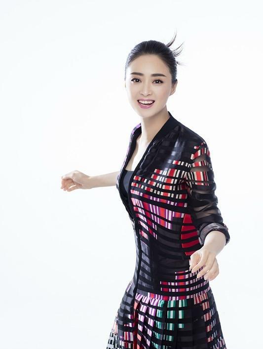 美女蔣欣最新寫真 干練知性