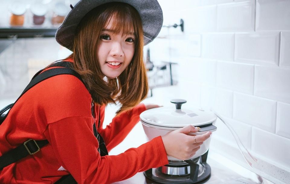 純真時尚可愛少女超市搞怪記