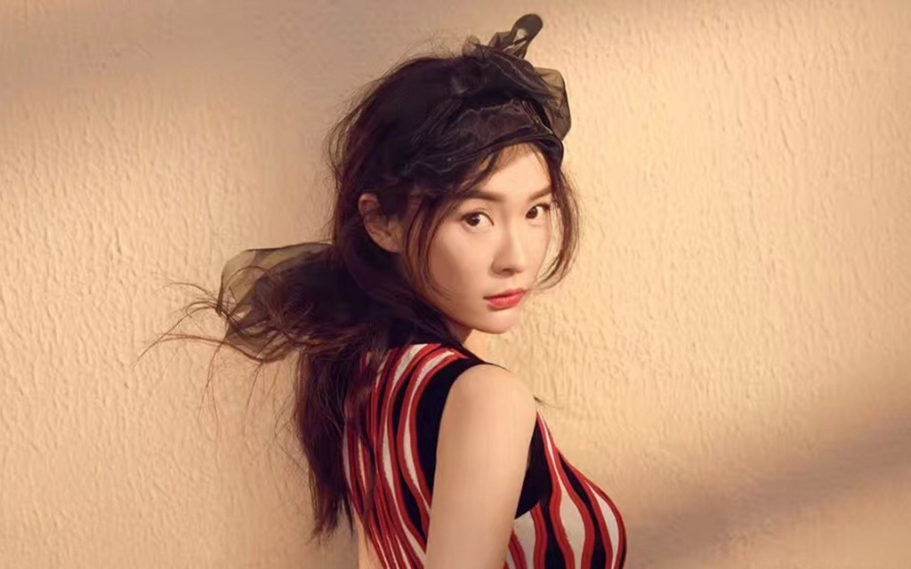 霍思燕嫵媚女神時尚寫真