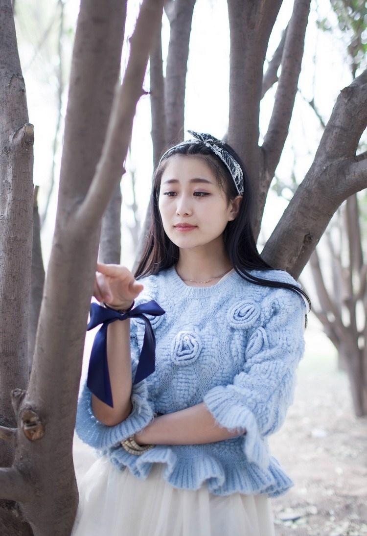 青春嬌美圓臉不良美少女老師