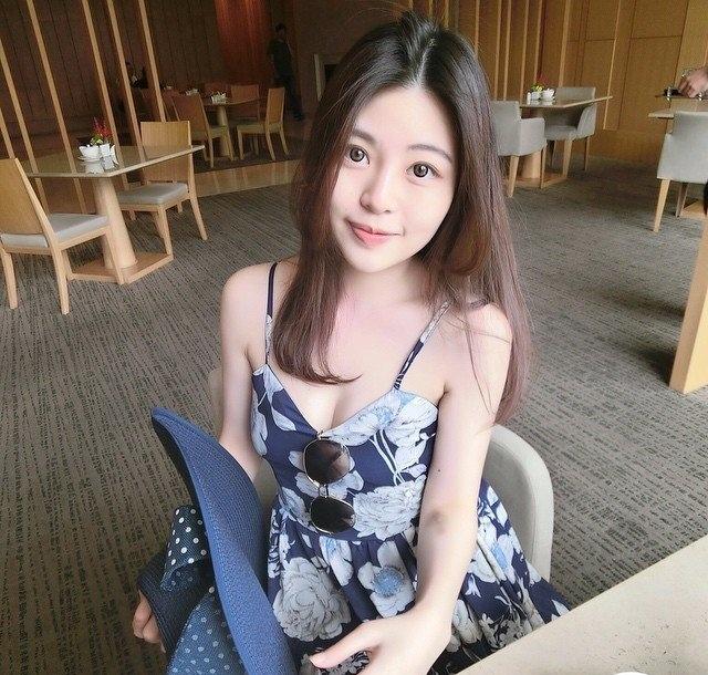養(yǎng)眼的美眉Iris Yen精選美照寫真圖片