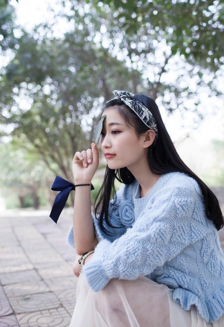 青春嬌美圓臉不良美少女老師