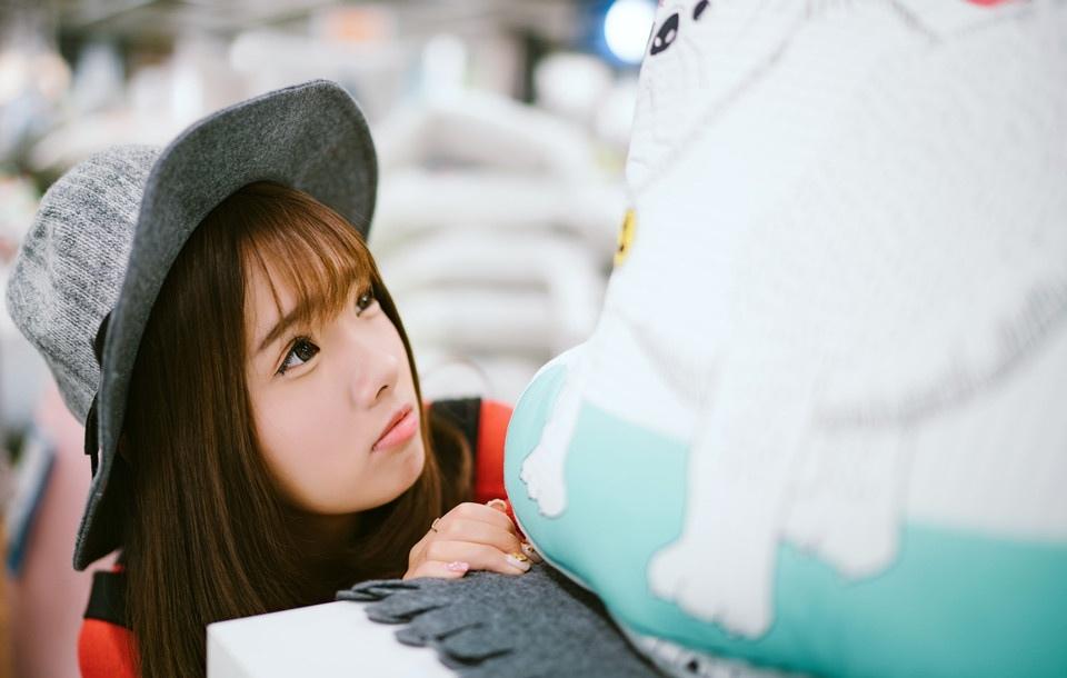 純真時尚可愛少女超市搞怪記