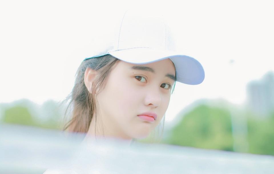 羽毛球少女白皙嬌嫩活力無(wú)限寫真
