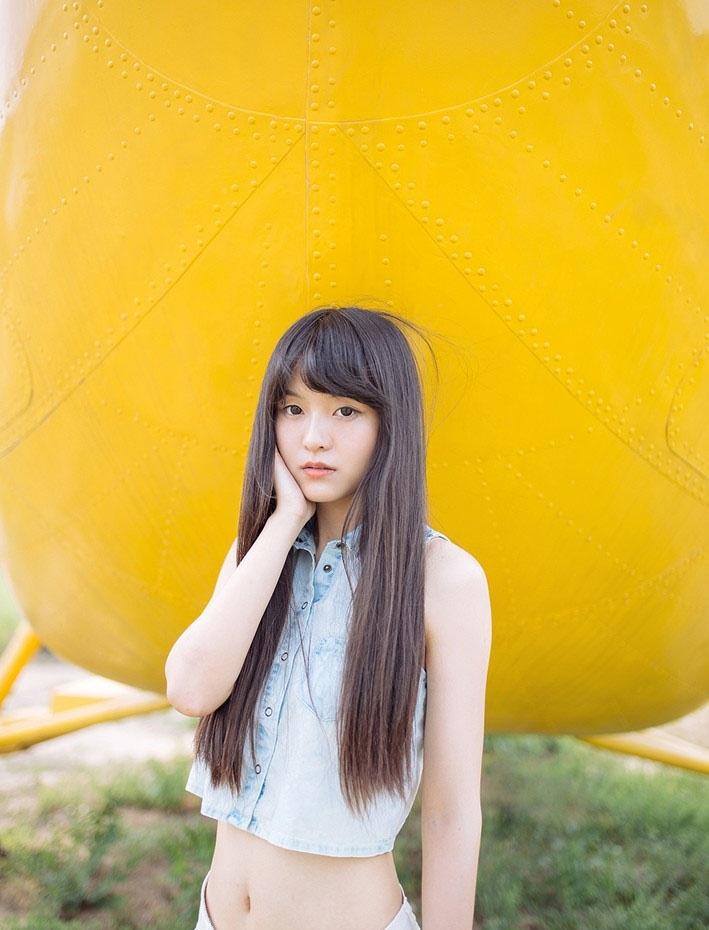 長發清純美女小秀蠻腰寫真