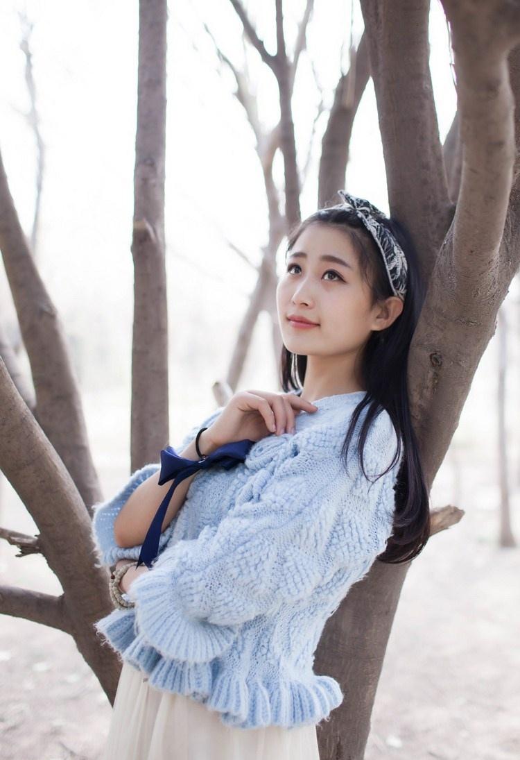 青春嬌美圓臉不良美少女老師