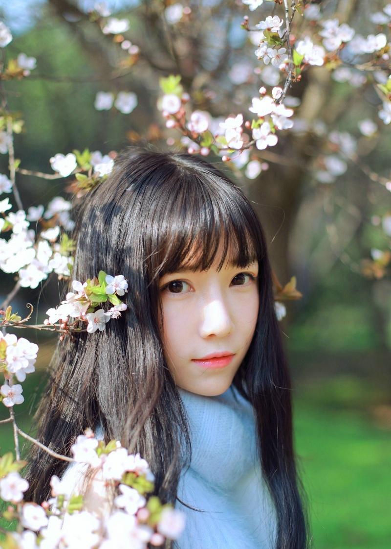 清純性感美女李大夢櫻花雨中的絕美寫真