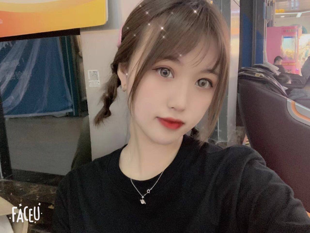 反差萌妹