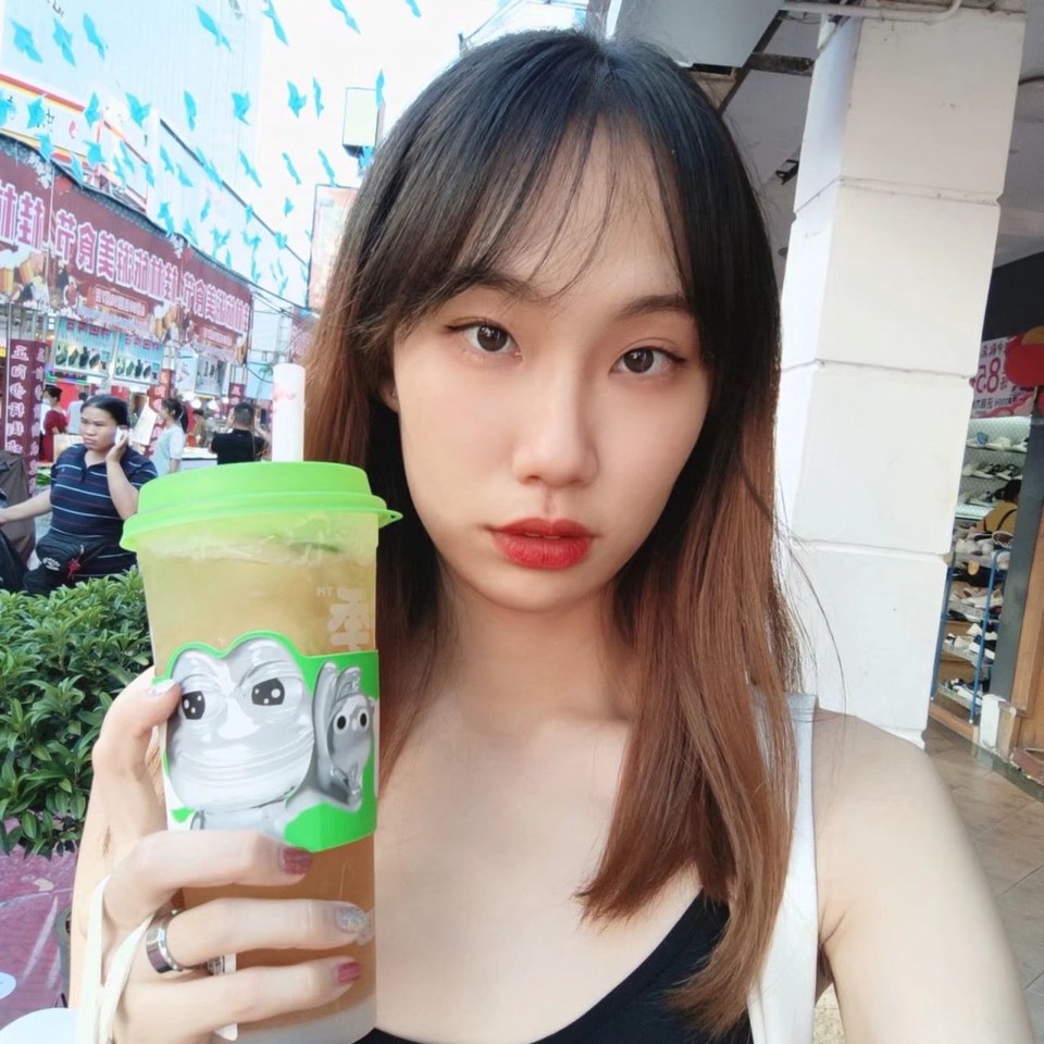 網絡上那些露臉的小姐姐們