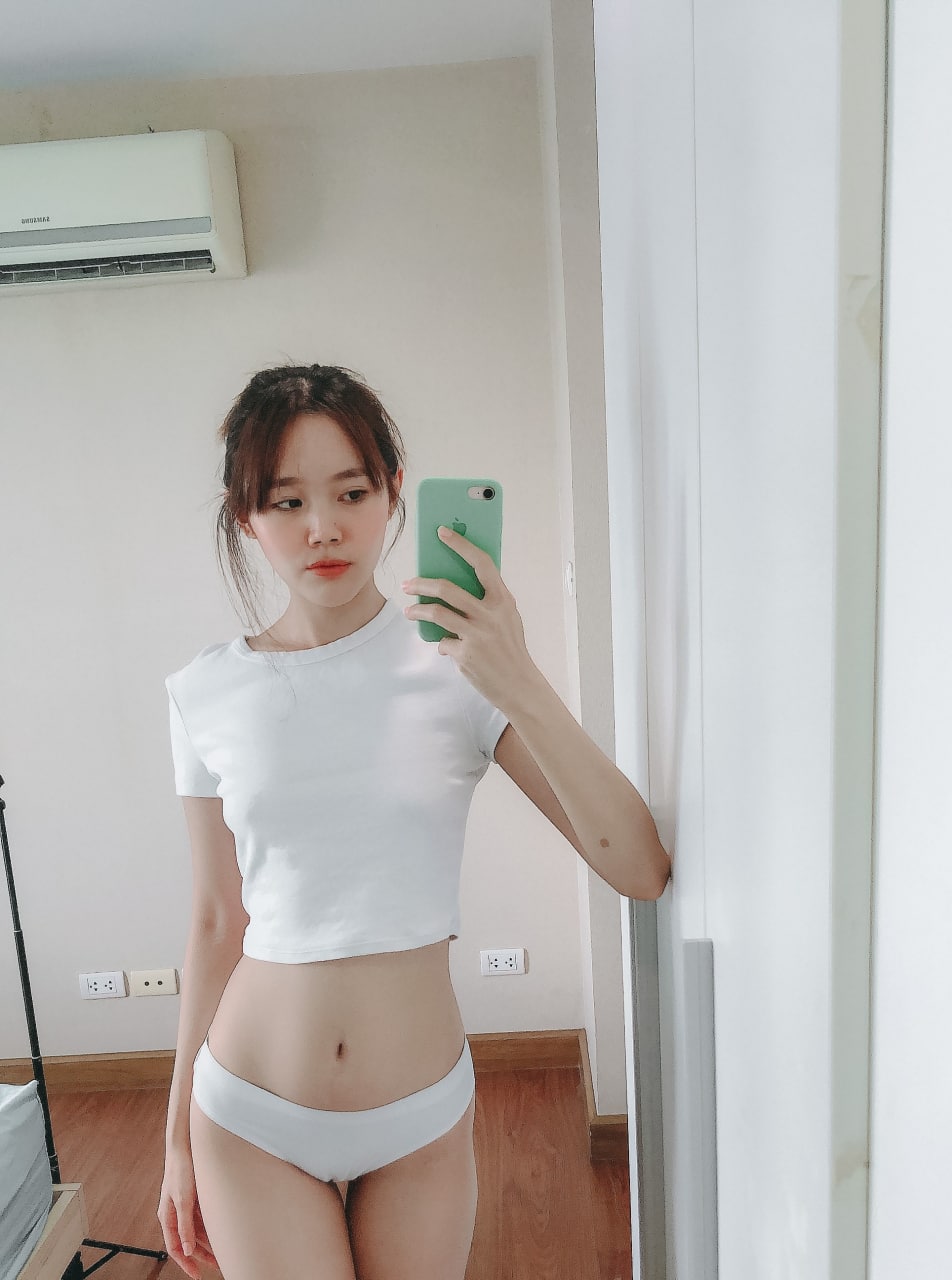 新鮮嫩屄帶肉香