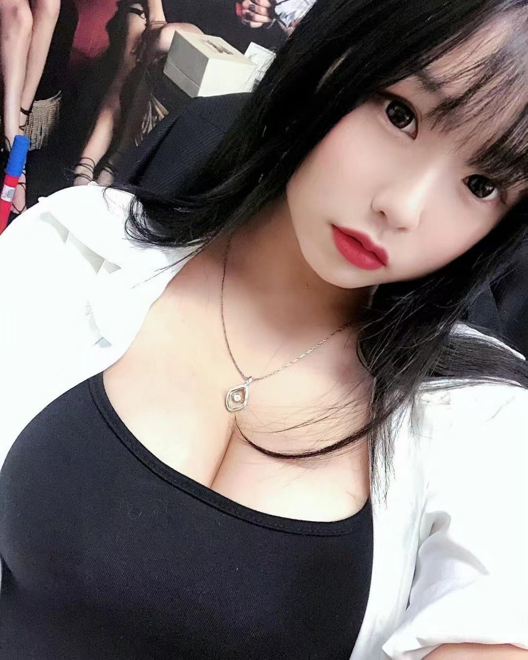 玉乳雙峰之美