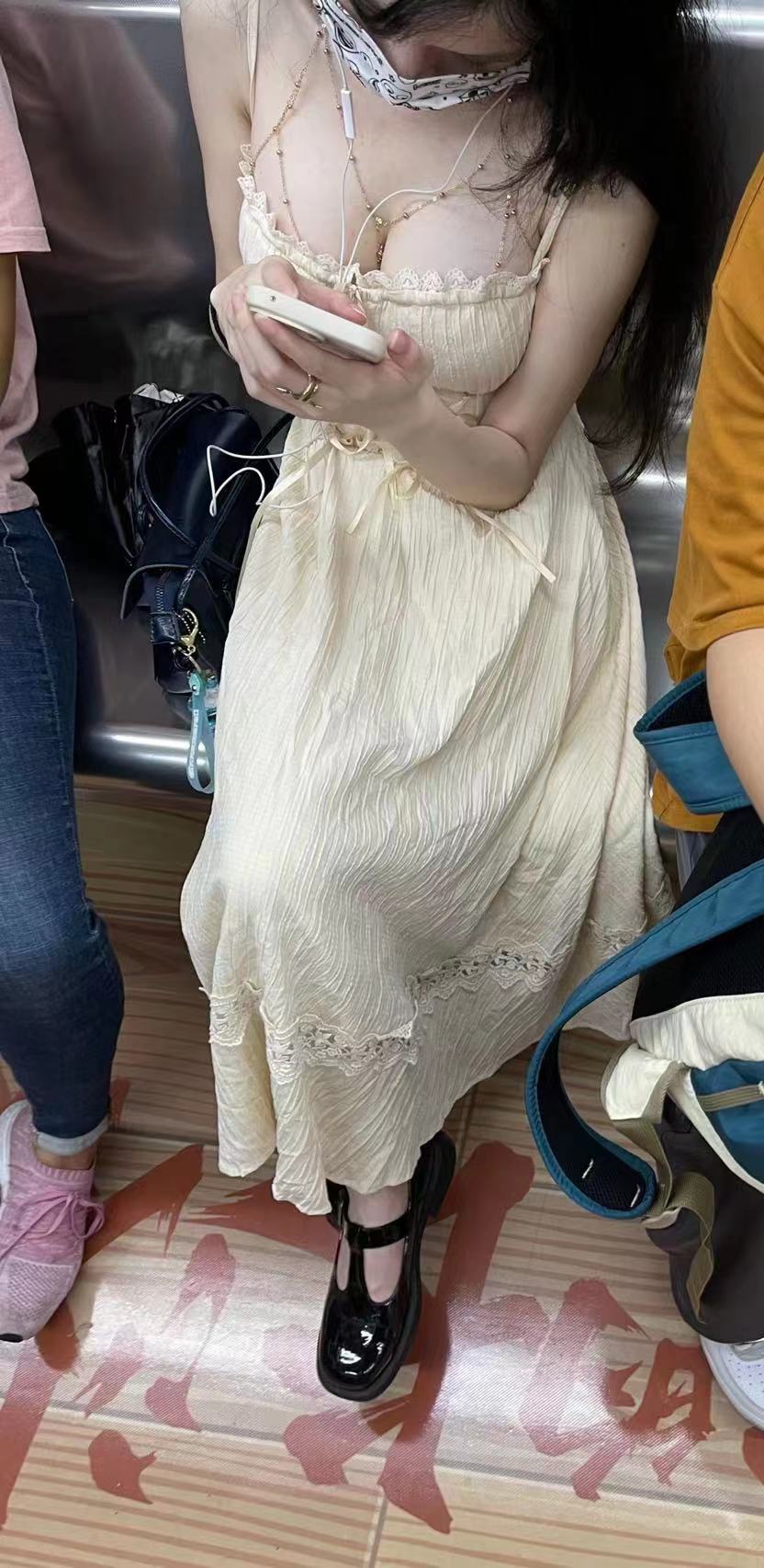 玉乳雙峰之美