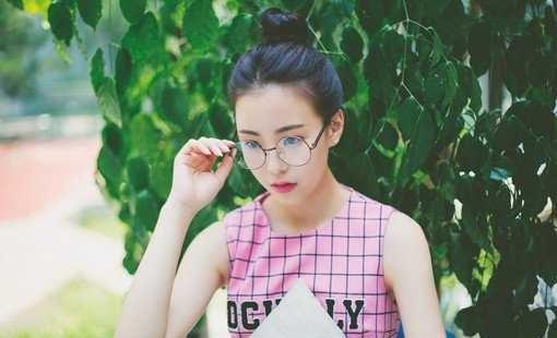 時尚可愛清新小女生與美食寫真圖片